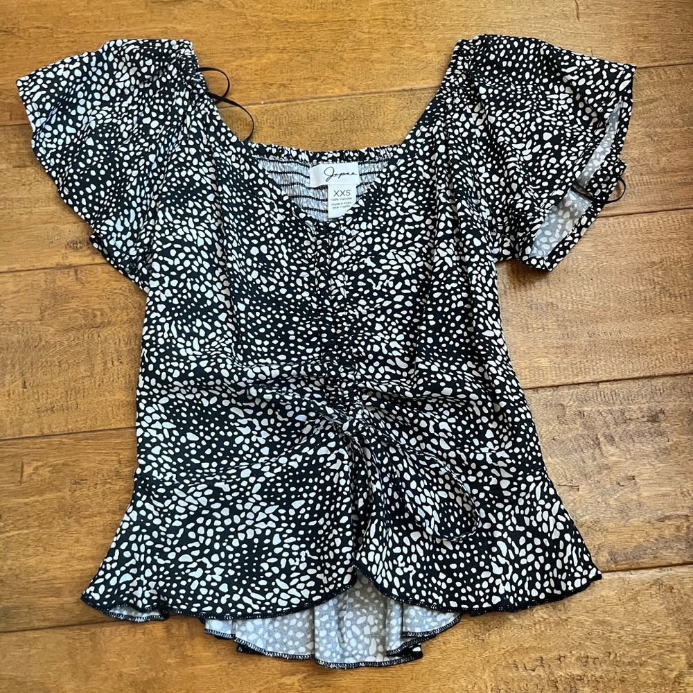 Black and white dotted top